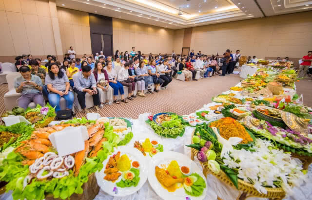 พาณิชย์จัดงาน "เทศกาลอาหารอร่อย ระยอง...ฮิ" ครั้งที่ 7