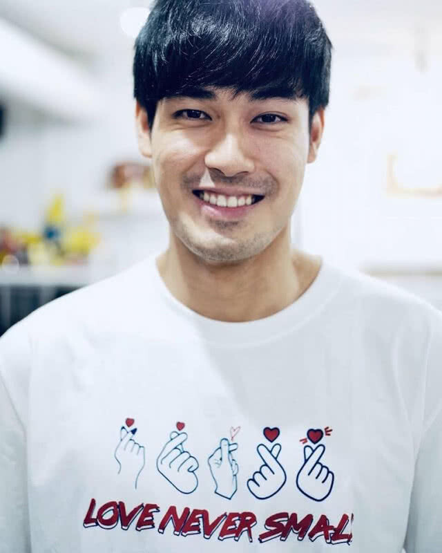 "หน่อง ธนา" ชวนทำบุญแก่น้องๆ รร. สอนคนตาบอดวัดมหาไถ่