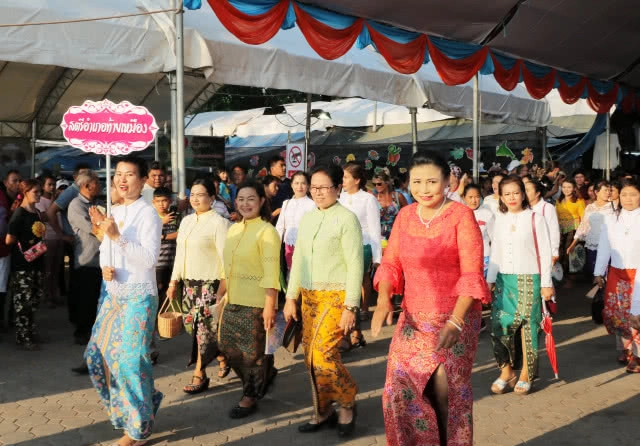 ปล่อยเต่าตนุ 100 ตัว กลับสู่ทะเล