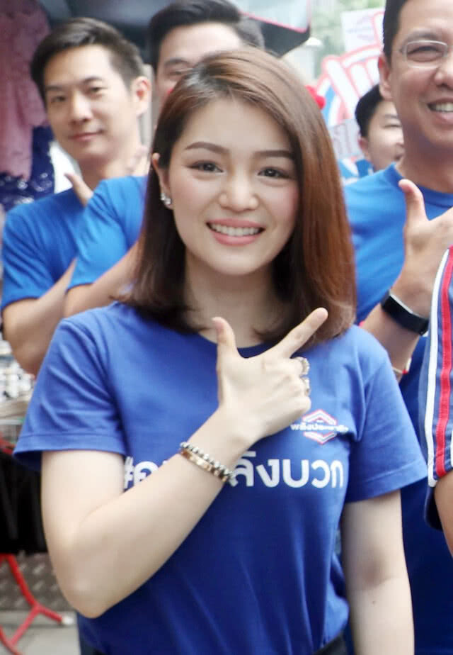 "เลือกตั้ง 62 ในมุมมองของผู้หญิงแถวหน้า"