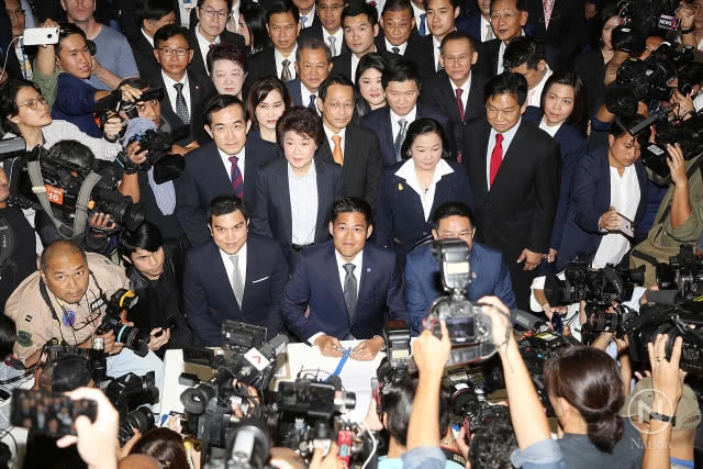 ศาลรัฐธรรมนูญ แจ้งสื่อเคร่งครัดปฏิบัติตามระเบียบศาลวันวินิจฉัยยุบ ทษช.