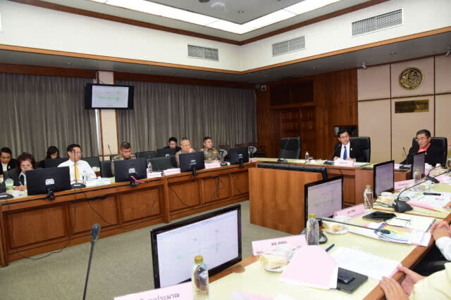 คมนาคมประชุมแก้ไขปัญหาจราจรและขนส่งระยะเร่งด่วนในเขตกรุงเทพฯ และปริมณฑล