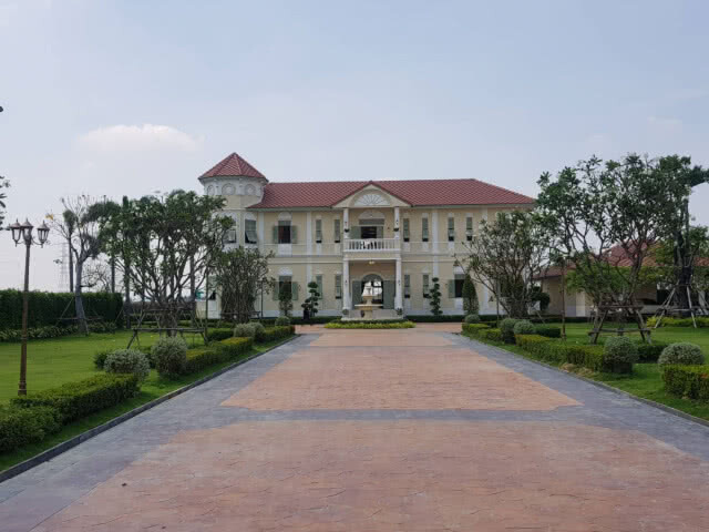 เป๊ก-ธัญญ่า ทุ่มเงิน 600 ล้าน สร้างสตูดิโอครบวงจร