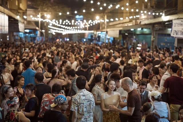 เปิดฟลอร์ย้อนวันวาน ในงานเต้นสวิง 2019 กับ Bangkok Swing