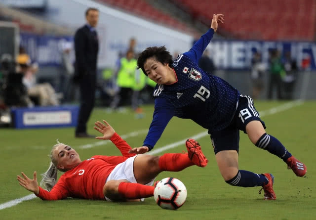 อังกฤษถล่มญี่ปุ่น3-0 ซิวแชมป์"ชีบีลีฟส์คัพ"สมัยแรก