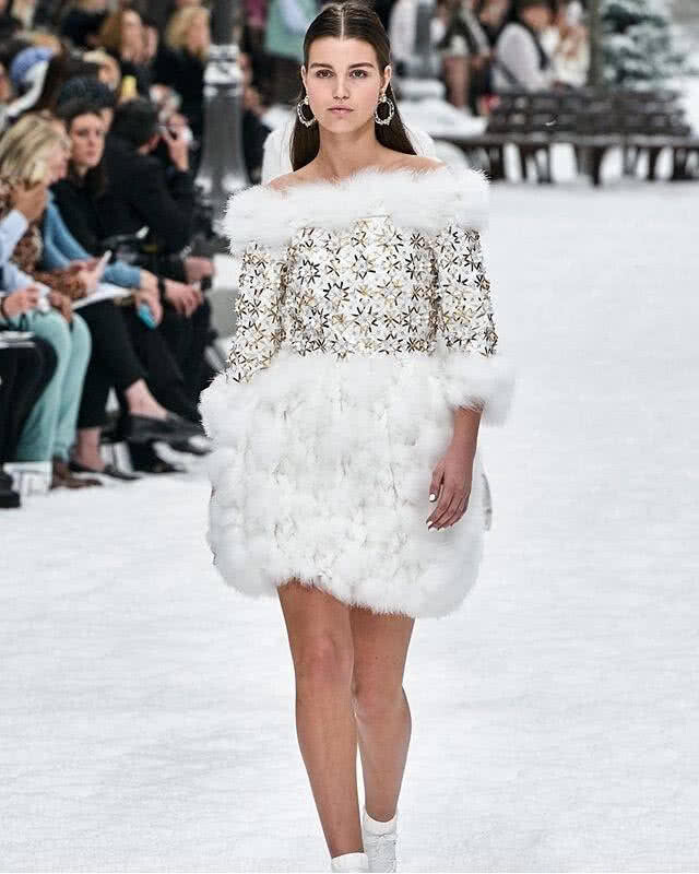 อำลา Karl Lagerfeld น้ำตาท่วมรันเวย์ Chanel