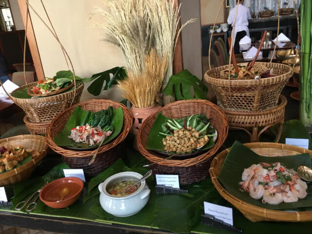 อร่อยปักหมุด : Sunday Brunch 2019 ไลน์เพิ่มเติมความอลังการ ณ ห้อง Colonnade โรงแรมสุโขทัย กรุงเทพฯ