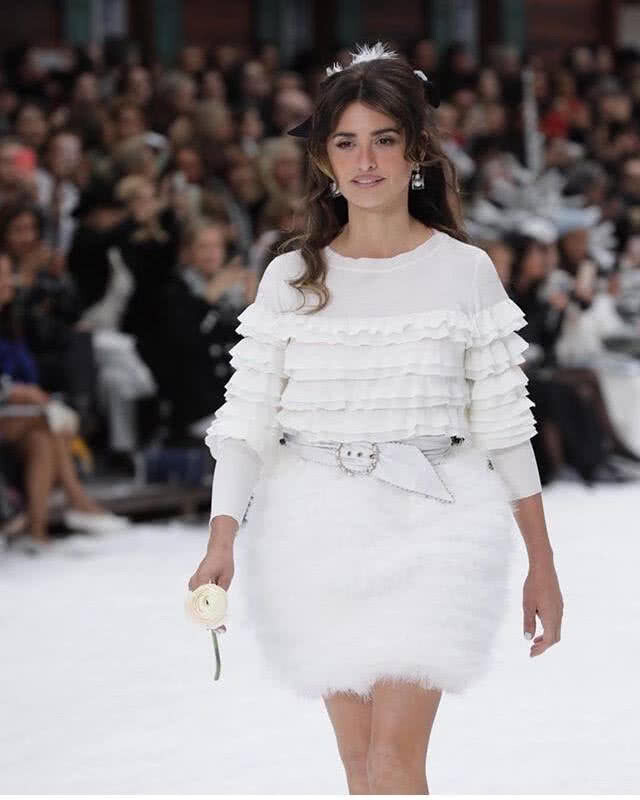 อำลา Karl Lagerfeld น้ำตาท่วมรันเวย์ Chanel
