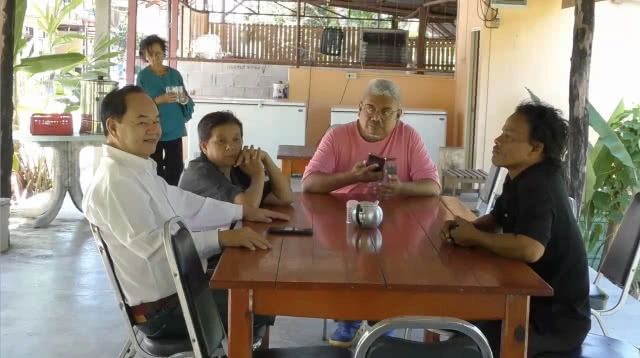 ผู้สมัครส.ส.ทษช.ตรัง เร่งปลดป้ายหาเสียง