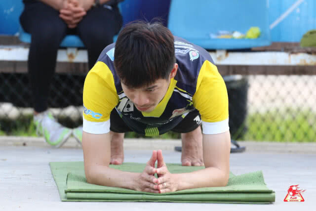 "โค้ชนพ" ชี้การขาด "กัปตันบัซ" ส่งผลกับทีม พร้อมอ้อนแฟนคลับมาเชียร์ให้เต็มสนามเกมรับมือจ่าฝูง