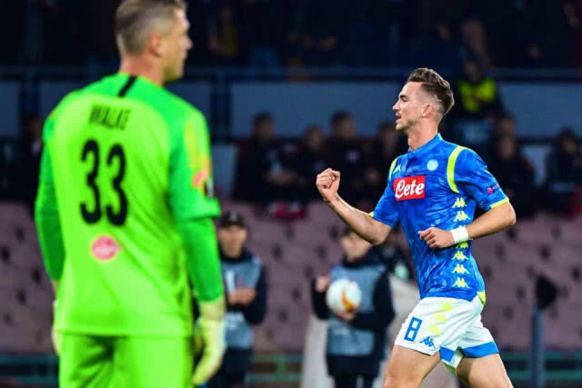 นาโปลี เปิดบ้านชนะ ซัลบวร์ก ท่วมท้น 3-0