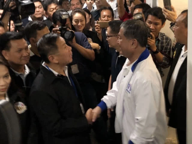 เส้นทางอำนาจ! "อภิรัชต์-เสรีพิศุทธ์" แค้นรัฐประหารจากพ่อสู่ลูก?