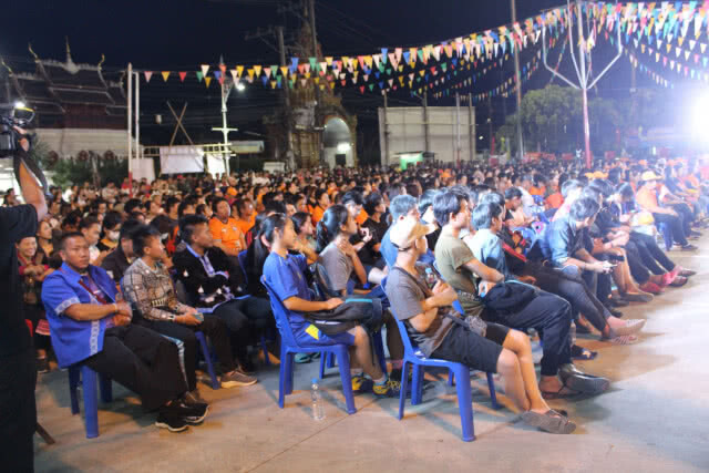 "ธนาธร" ลงพื้นที่เชียงราย เมินกระแสโจมตีขอทำหน้าที่ต่อ ไปวัดกัน 24 มี.ค.