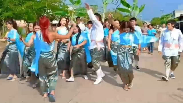 ฮือฮา! หญิงแต่งหญิง สินสอด 1 แสน ทองคำหนัก4บาท!!