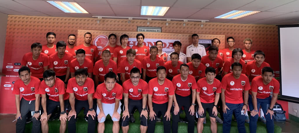 สมาคมฯ ร่วมกับ สโมสร ไทยฮอนด้า เอฟซี จัดอบรมโค้ชหลักสูตรเบื้องต้นครังที่ 6/2562