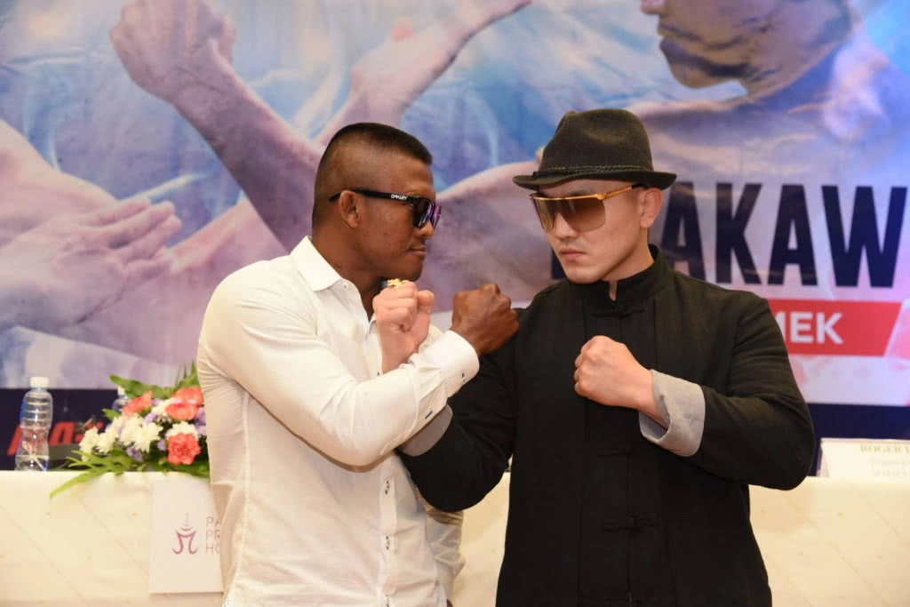 "บัวขาว" ชน "อี้หลง" ที่ฮ่องกง กติกามวยไทย ใส่ กังฟู ชิงรางวัล 10 ล้าน