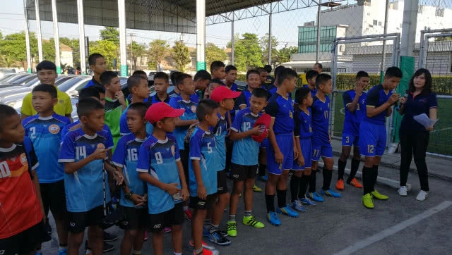 พี่ช่วยน้อง "บ้านมหาราช" ภารกิจของการ "ให้"