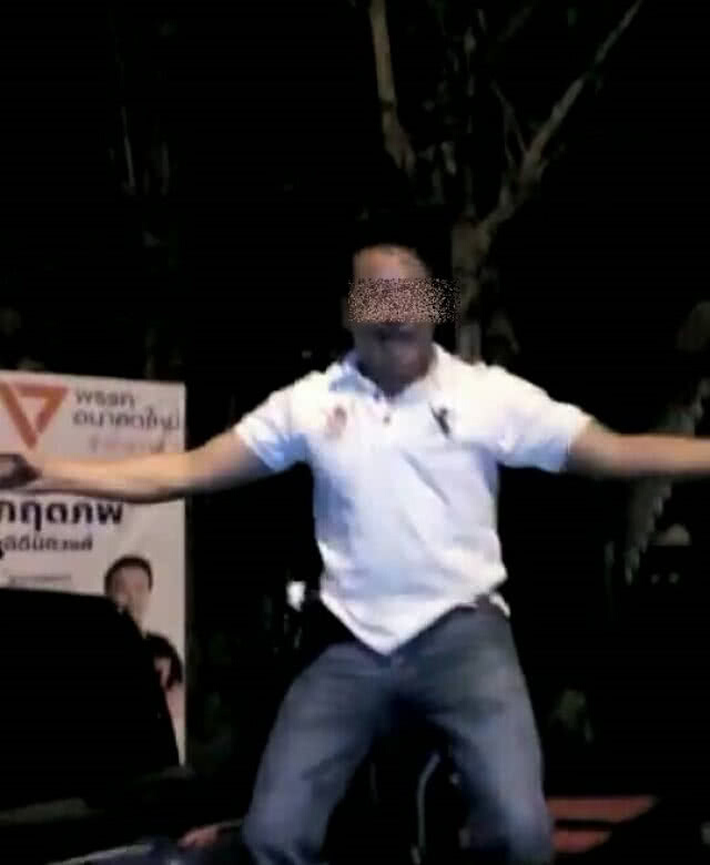 แชร์สนั่น ทหารเมากร่าง ยิงปืนขู่กลางงานแต่ง !!!