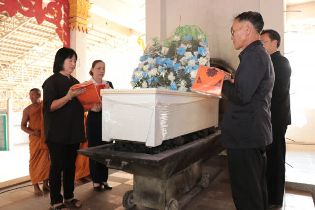 ฌาปนกิจ"ยายจี๊ด ม่วงน้อย" ราษฎรในพระบรมราชินูปถัมภ์