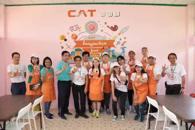 CAT มอบความรู้นอกห้องเรียน เนรมิตห้องสมุดโครงการ "CAT 001 ปันน้ำใจ มอบห้องสมุด" ปี 8
