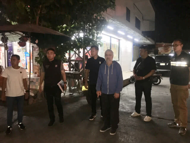 จับพ่อจอร์แดนจับลูก 2 ขวบโยนทะเล