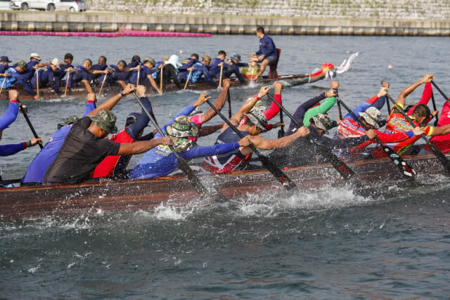 (คลิปข่าว )3ชาติ ร่วมแข่งเรือยาว"ช้างไทย"ชิงถ้วยพระราชทาน