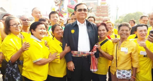 "บิ๊กตู่" เว้าอีสาน "ฮักหลาย" อ้อนเพราะคิดถึงจึงมา