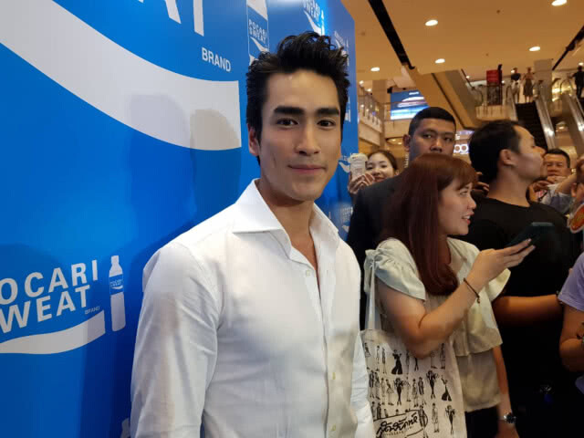 ณเดชน์ ปลื้ม!!! ยอดทำบุญทอดผ้าป่าทะลุ 1.5 ล้านบาท