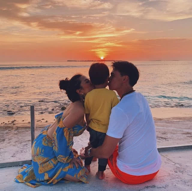 แม่เจ้า!! "ลิเดีย" อวดทูพีช สุดเซ็กซี่รับหน้าร้อน