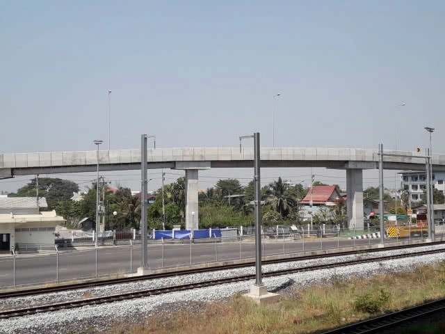 สะพานกลับรถ สถานีรถไฟบางบำหรุ สร้างเสร็จยังไม่เปิดให้ใช้?