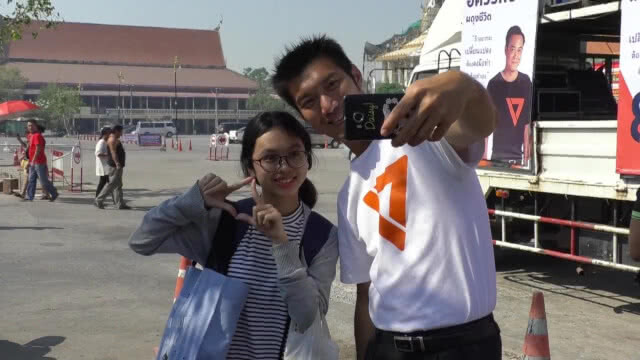 "ธนาธร" ลุยเมืองขุนแผน มั่นใจเจาะไข่แดง "ชาติไทยพัฒนา"
