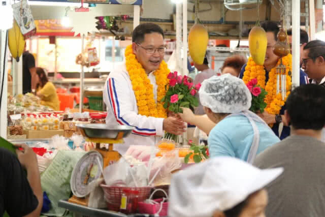รุ่นใหม่พปชร.เชื่อชาวกรุงตอบรับ "ชูแก้รถติด ลดขยะมูลฝอย เพิ่มพื้นที่สีเขียว"