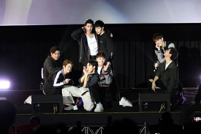กรี๊ดสลบเก็บตก!! แฟนมีตติ้ง 8 หนุ่มฮอต"The Boys Bromance One Day Special"