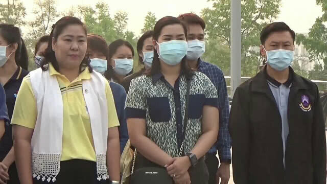 ค่าหมอกควันเกินมาตรฐาน นศ.รณรงค์สวมหน้ากากอนามัย