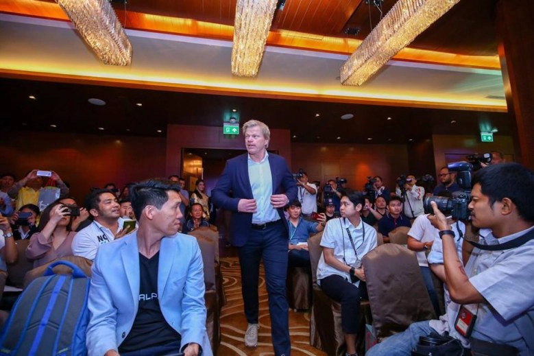 "โอลิเวอร์ คาห์น"เยือนไทยเผยเคล็ดลับการเป็นมือกาวระดับโลก