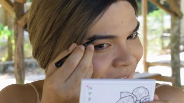 "ทาหลูด" บิวตี้บล็อกเกอร์แดนใต้ ยอดวิว 2 ล้าน !!