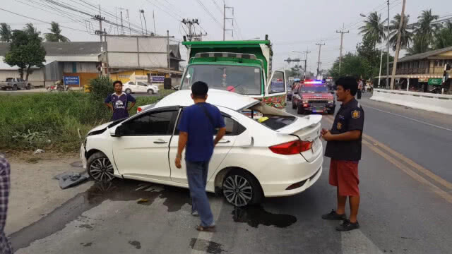 ไม่ชินทาง! ขับรถตาม GPS. ตัดหน้าหกล้อ ชนสนั่นเจ็บ 7