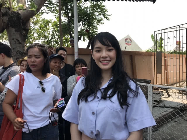 เฌอปราง #BNK48 เลือกตั้งครั้งแรก! แนะคนรุ่นใหม่ อย่าทิ้งโอกาสใช้เสียงที่อาจเป็นประโยชน์อย่างสูงสุด
