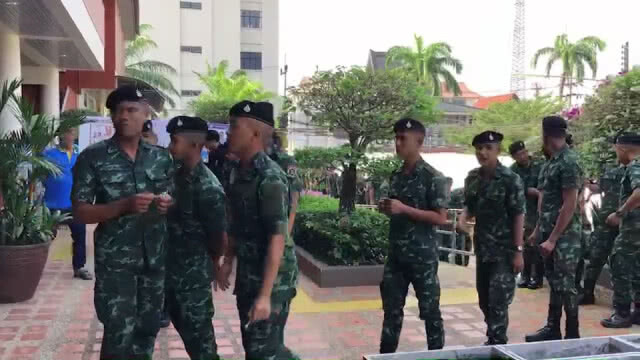 "ทหารชายแดนใต้" แห่ใช้สิทธิเลือกตั้งล่วงหน้าคึกคัก!