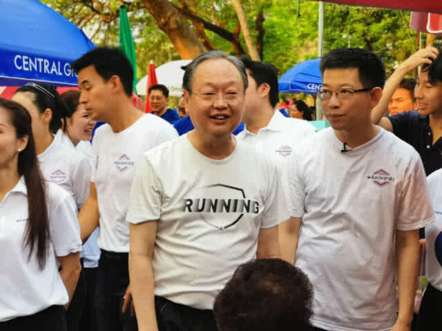 เลขาฯพปชร.แจงค่าแรง 425 บาท เฉพาะแรงงานทักษะสูง