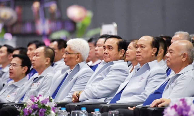 ถอดรหัส กองทุนหมู่บ้านโฉมใหม่ ‘เพิ่มโอกาส สร้างงาน เติมรายได้’