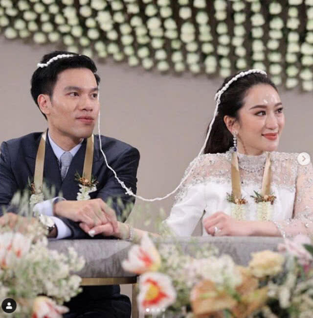 "อุ๊งอิ๊ง" วิวาห์แฟนหนุ่ม "ทักษิณ" วิดีโอคอลร่วมยินดี