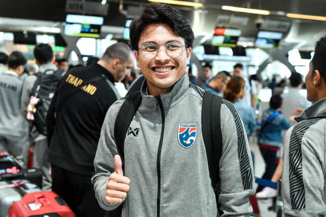 "ช้างศึก"ไม่ฟูล 6 นักเตะขอถอนตัว