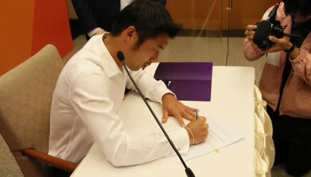 "กรณ์"โพสต์ถึง "ธนาธร" ยิ่งมองไม่เห็น ยิ่งตรวจสอบไม่ได้!