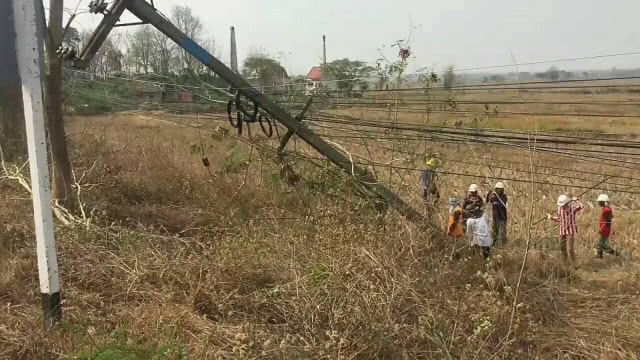 พายุฤดูร้อนพัดถล่มพื้นที่ จ.พะเยา เสียหายยับ