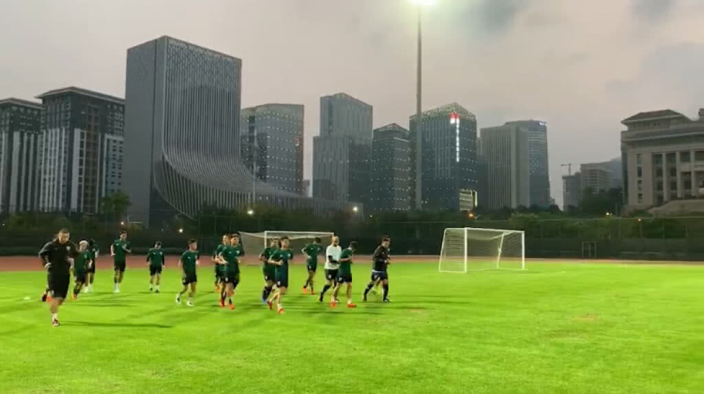 ช้างศึก ลงฝึกซ้อมครั้งสุดท้าย, ชนาธิปรับยังเจ็บปวดที่แพ้จีนในเอเชียน คัพ