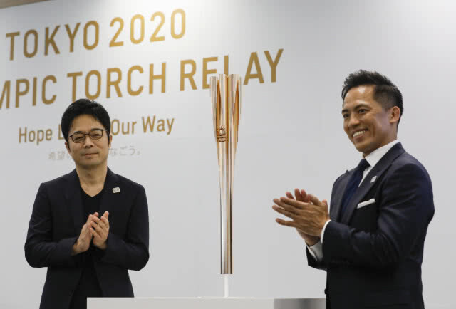 ญี่ปุ่นอวดคบเพลิงโอลิมปิก 2020 รูปดอกซากุระ