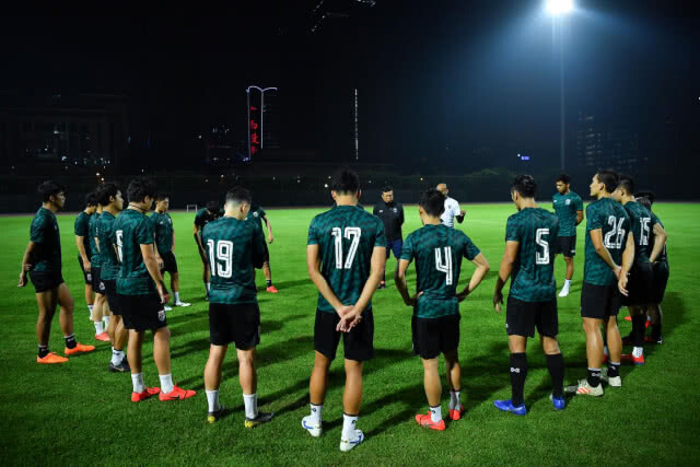 ช้างศึก ลงฝึกซ้อมครั้งสุดท้าย, ชนาธิปรับยังเจ็บปวดที่แพ้จีนในเอเชียน คัพ