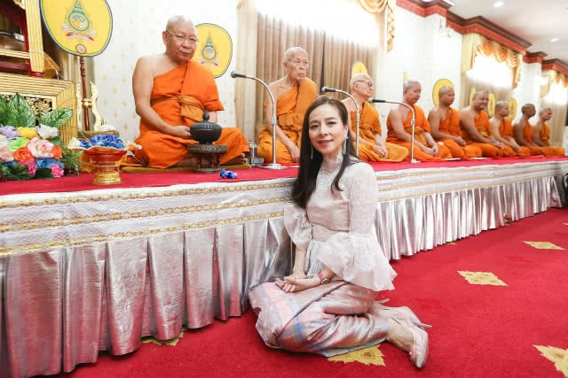 มาดามแป้ง ทำบุญวันคล้ายวันเกิด ครบ 53 ปี