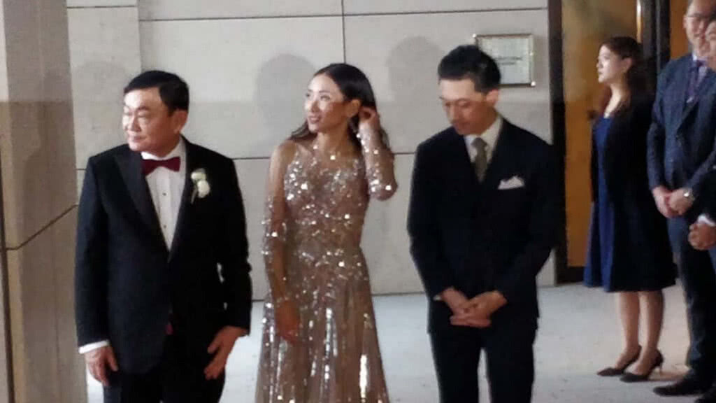 "ทักษิณ" ชื่นมื่น! ร่วมงานแต่งลูกสาวที่ฮ่องกง